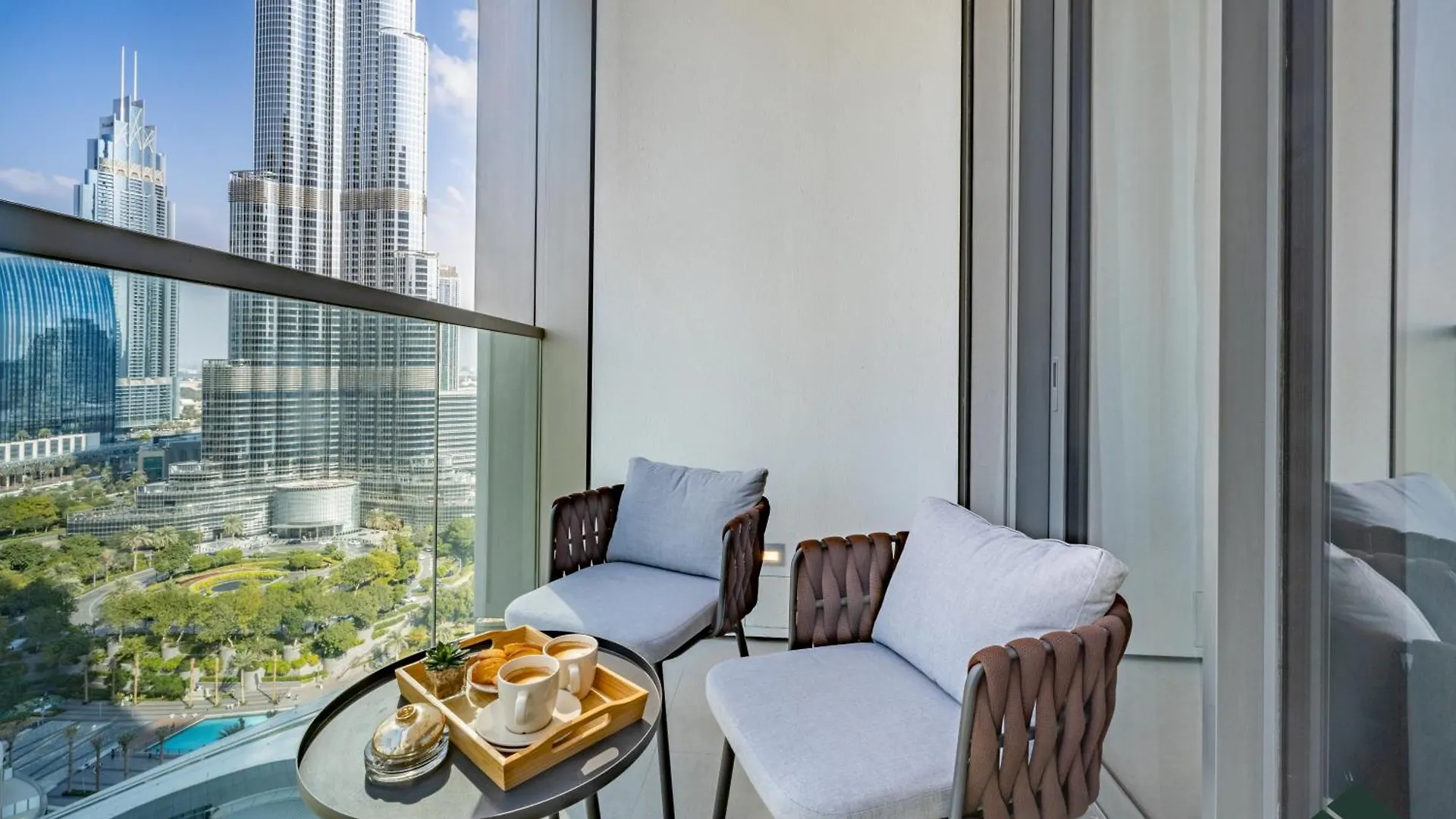 Ferienwohnung Grande Tranquil 2Br Next To Dubai Opera By Bms Vereinigte Arabische Emirate