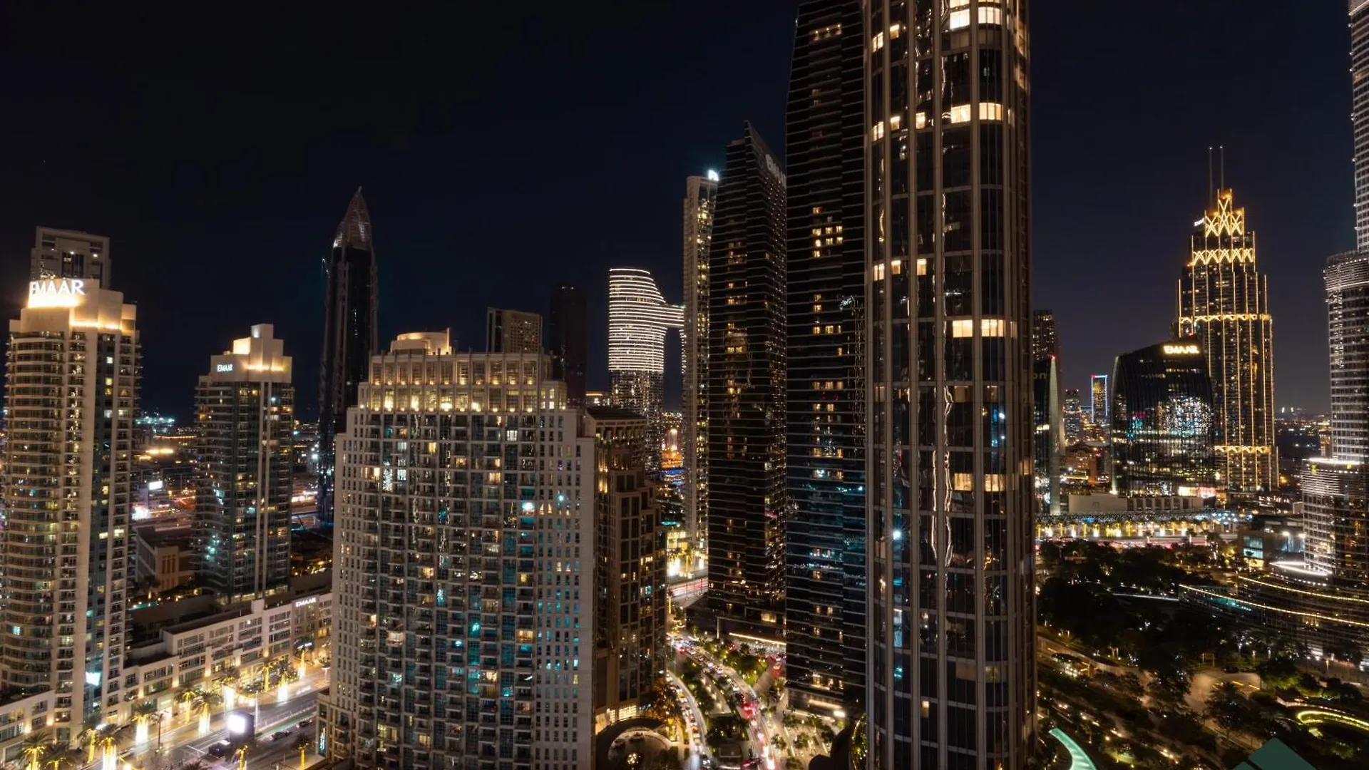 Grande Tranquil 2Br Next To Dubai Opera By Bms Apartment
