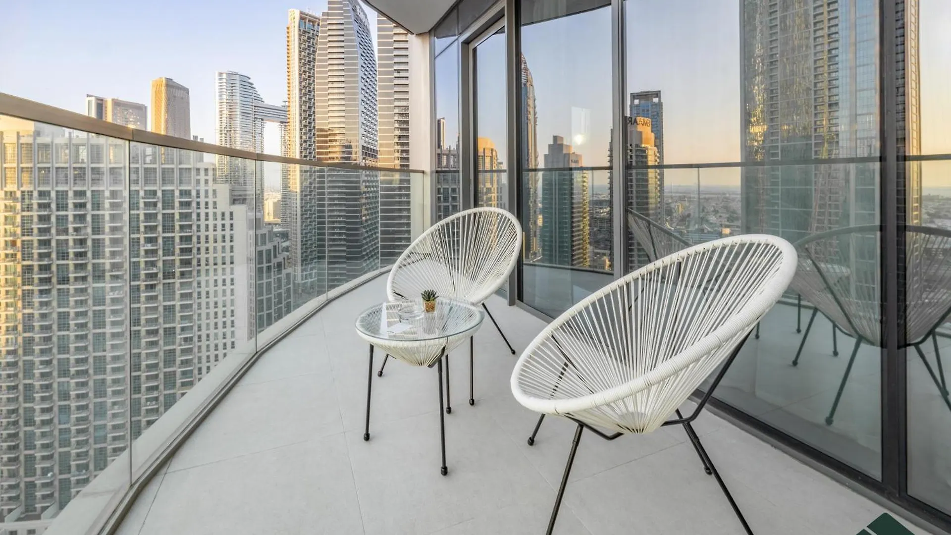 Grande Tranquil 2Br Next To Dubai Opera By Bms Apartment