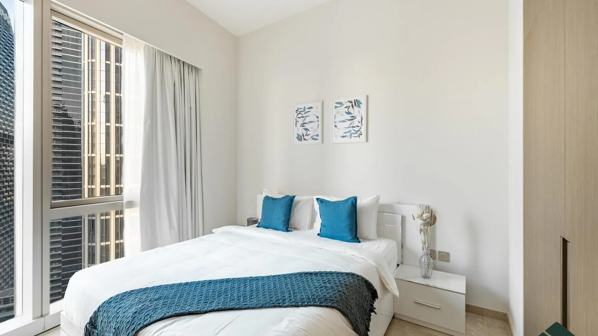 Grande Tranquil 2Br Next To Dubai Opera By Bms Apartment